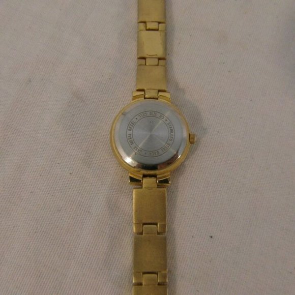 WOMENs CARRIAGE GOLD SILVER STAINLESS STEEL BACK BASE METAL BEZEL WATCH NM 00495 main image 7